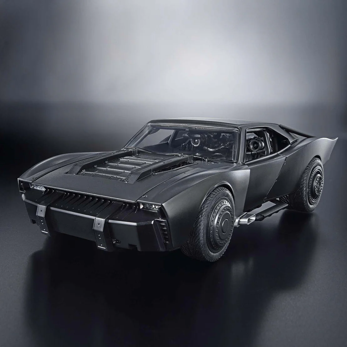 Bandai - 1/35 SCALE Batmobile - 2022's (The Batman Ver.)