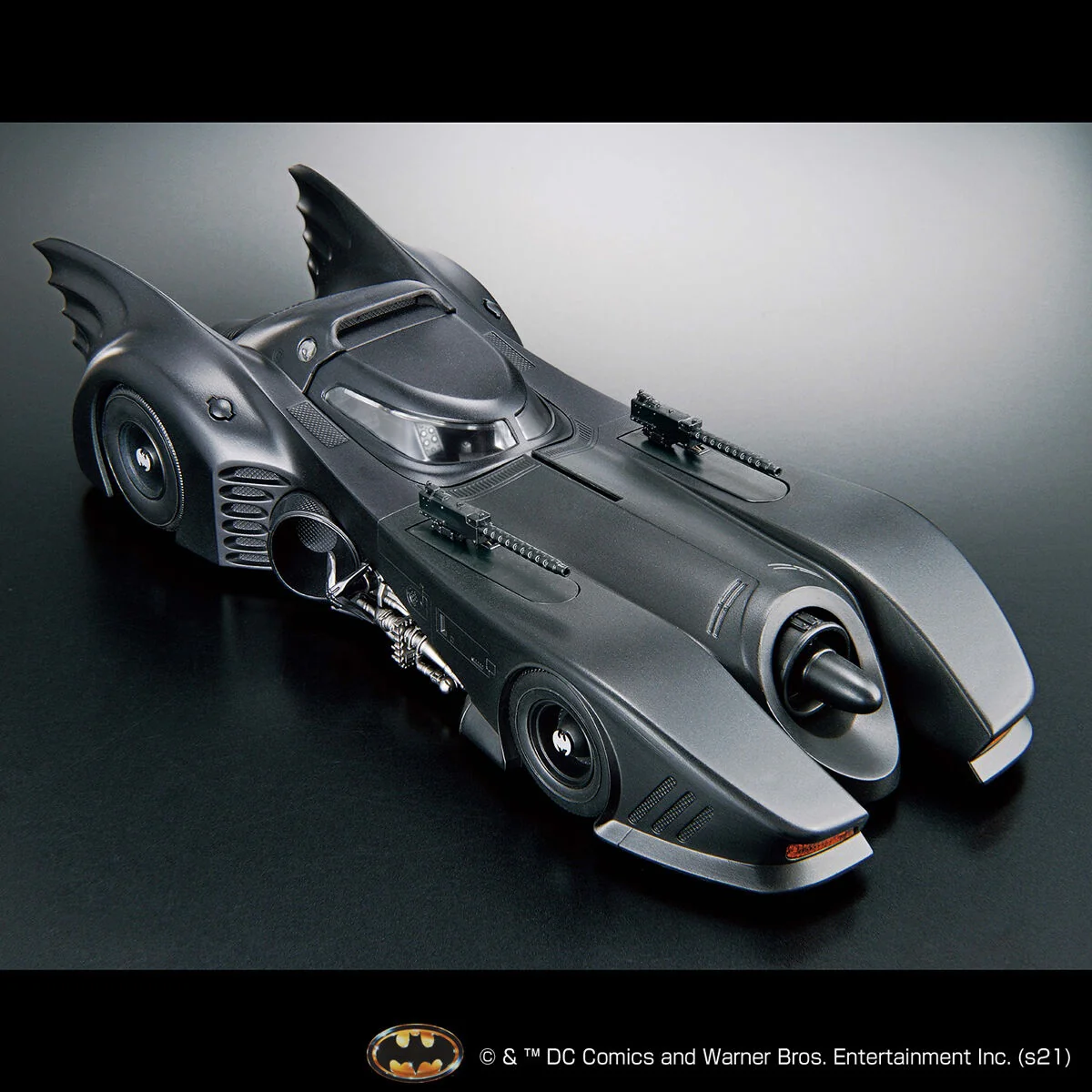 Bandai - 1/35 SCALE Batmobile 1989's (Batman Ver.) - Image 4