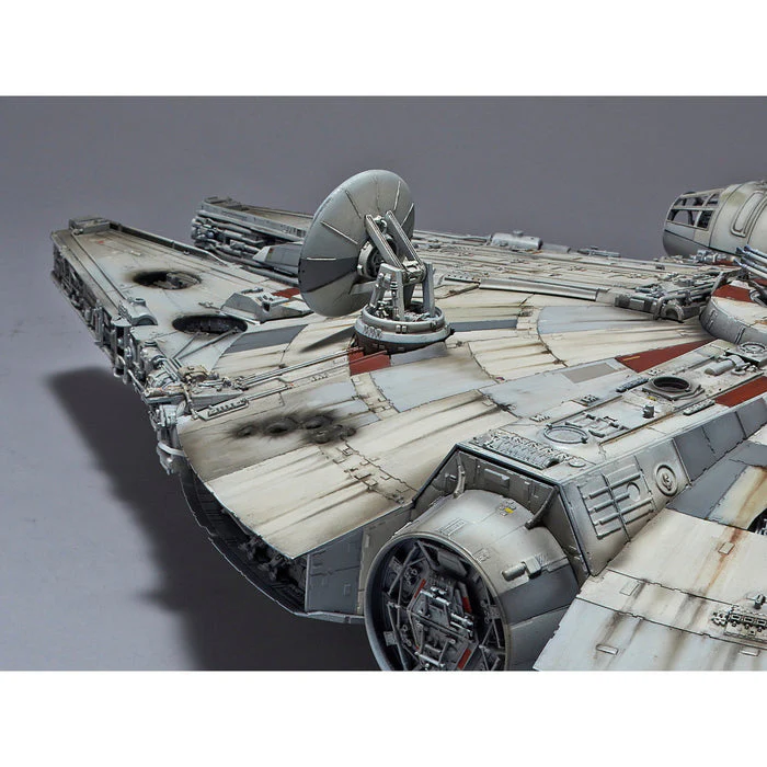 Bandai Star Wars - PG 1/72 A New Hope Millennium Falcon Model Kit - Image 6