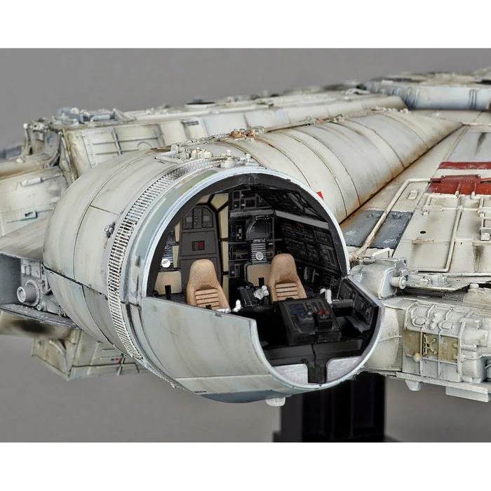 Bandai Star Wars - PG 1/72 A New Hope Millennium Falcon Model Kit - Image 8