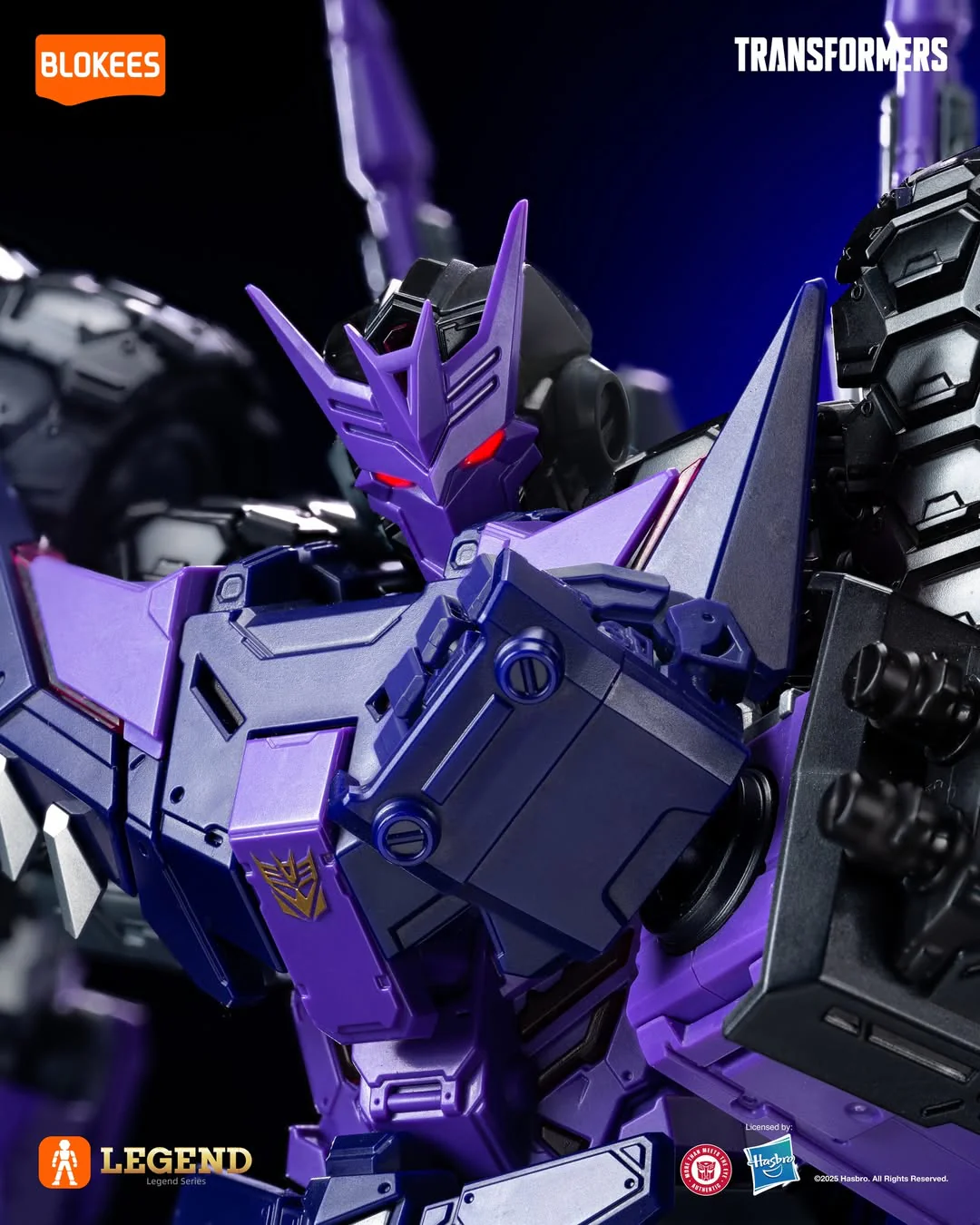 Blokees Transformers 05 Tarn Comic Version 20cm Luminous Eyes & Chest AE05 Model Kit - Image 2