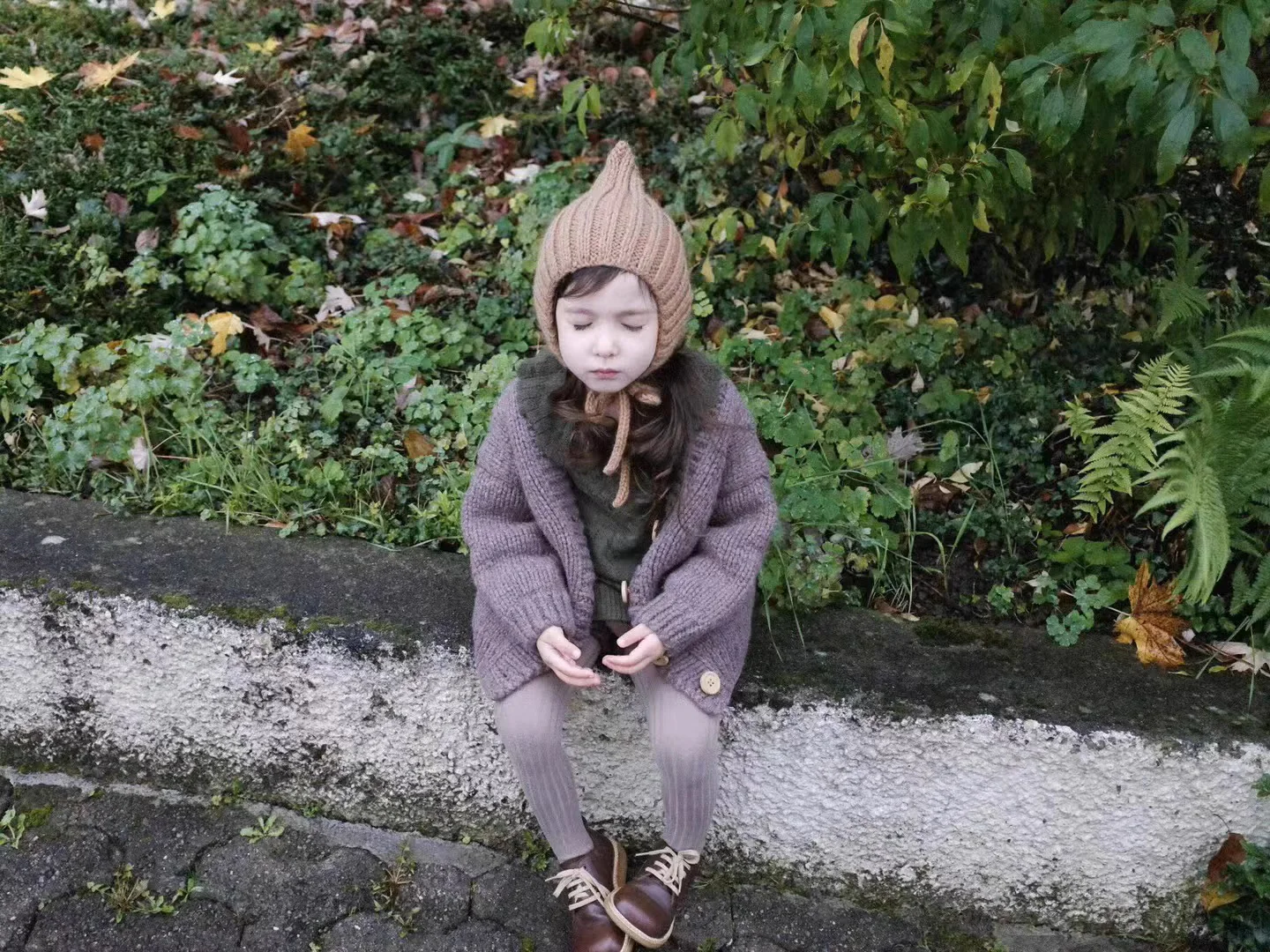 Booboomooi Handmade Knitted Pointed Elf Hat - Image 8