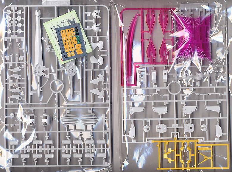 GUNDAM - 1/100 MG Crossbone Full Cloth Gundam - Image 5