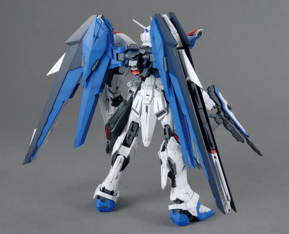 GUNDAM - MG 1/100 Freedom Gundam Ver.2.0 - Image 2