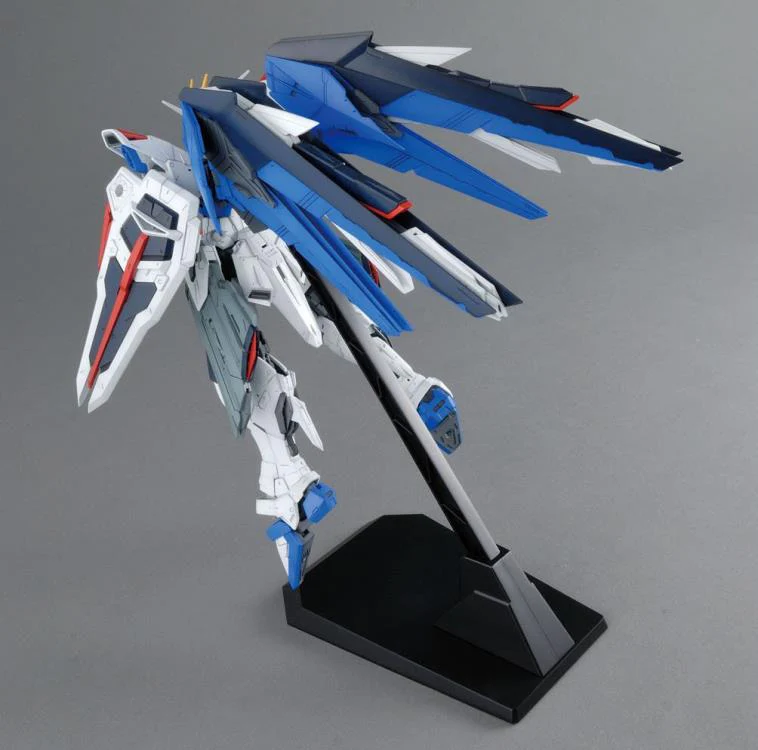 GUNDAM - MG 1/100 Freedom Gundam Ver.2.0 - Image 5