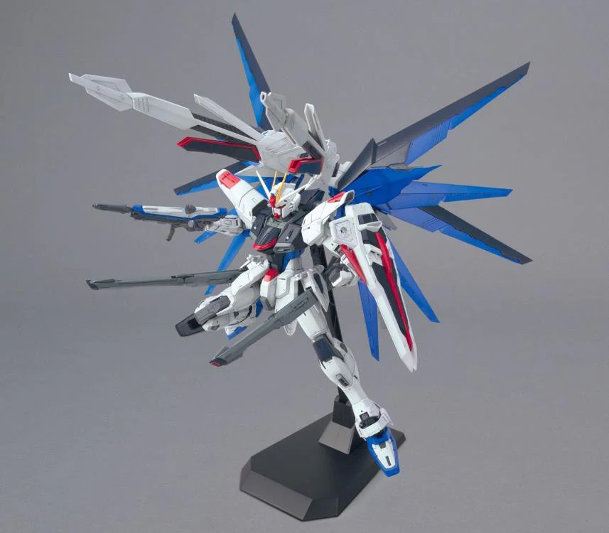 GUNDAM - MG 1/100 Freedom Gundam Ver.2.0 - Image 6