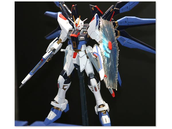 GUNDAM - MG 1/100 Strike Freedom Gundam Full Burst Mode - Image 2