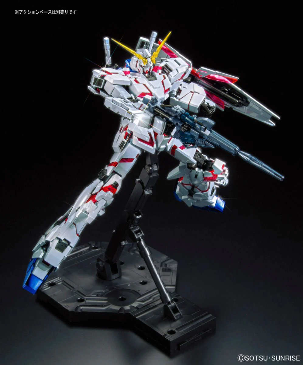 GUNDAM - P-Bandai MG 1/100 RX-0 Unicorn Gundam (Red or Green Frame Twin Frame Edition) Titanium Finish - Image 5