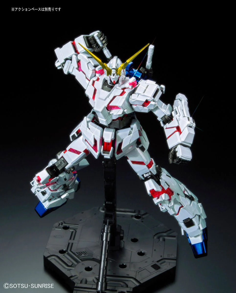 GUNDAM - P-Bandai MG 1/100 RX-0 Unicorn Gundam (Red or Green Frame Twin Frame Edition) Titanium Finish - Image 7