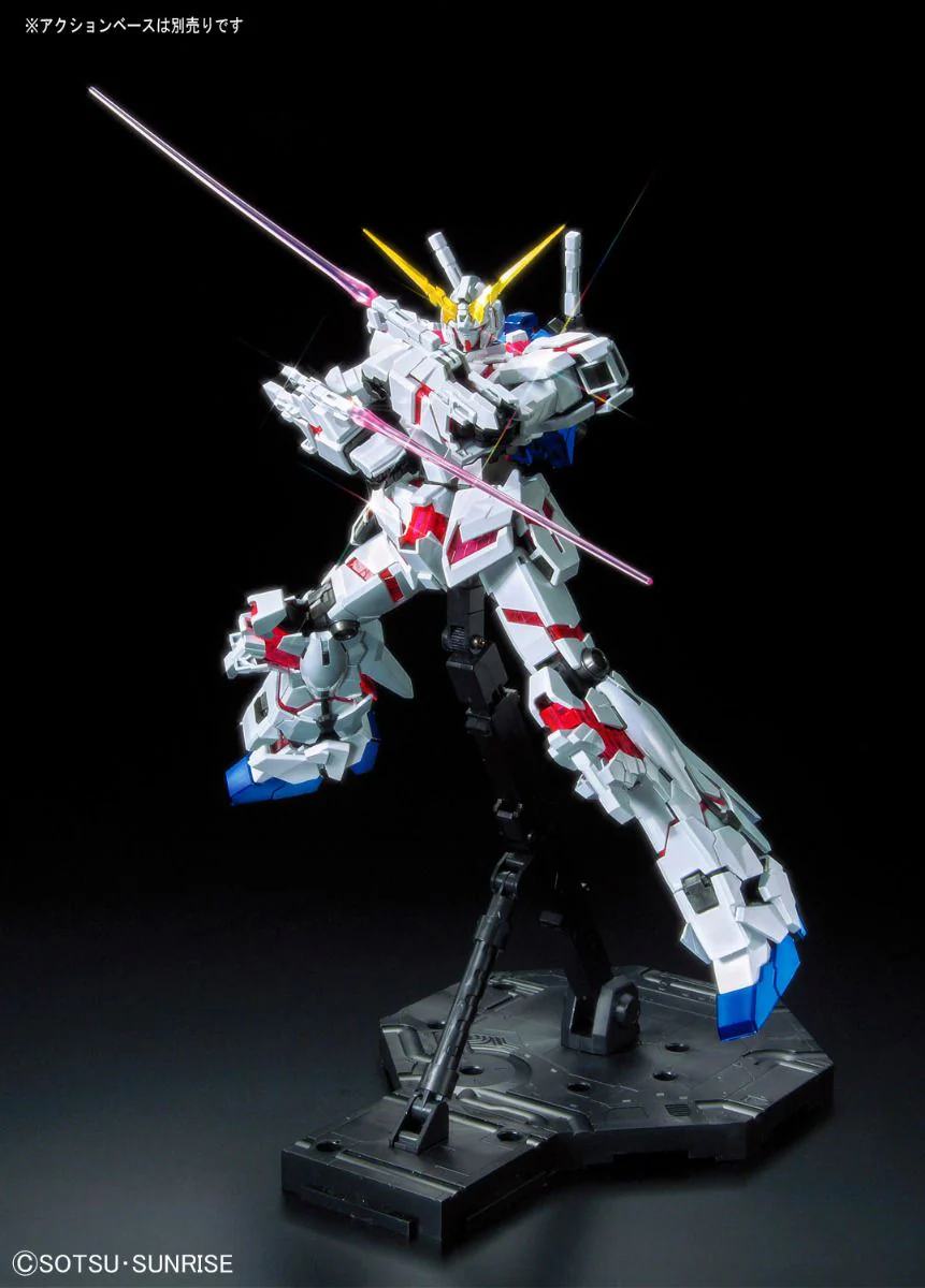 GUNDAM - P-Bandai MG 1/100 RX-0 Unicorn Gundam (Red or Green Frame Twin Frame Edition) Titanium Finish - Image 8