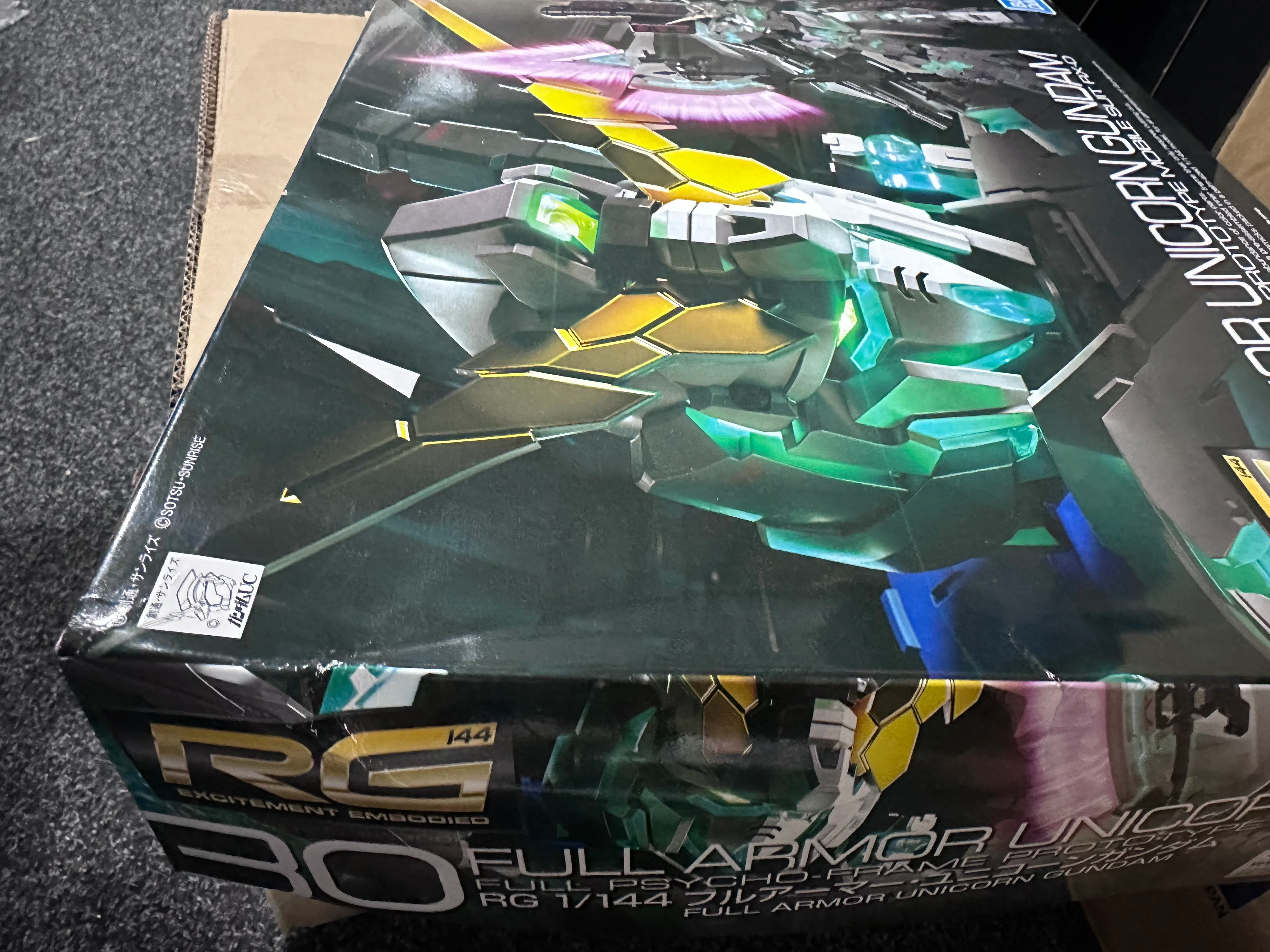 GUNDAM - RG 1/144 Full Armor Unicorn Gundam - Image 12