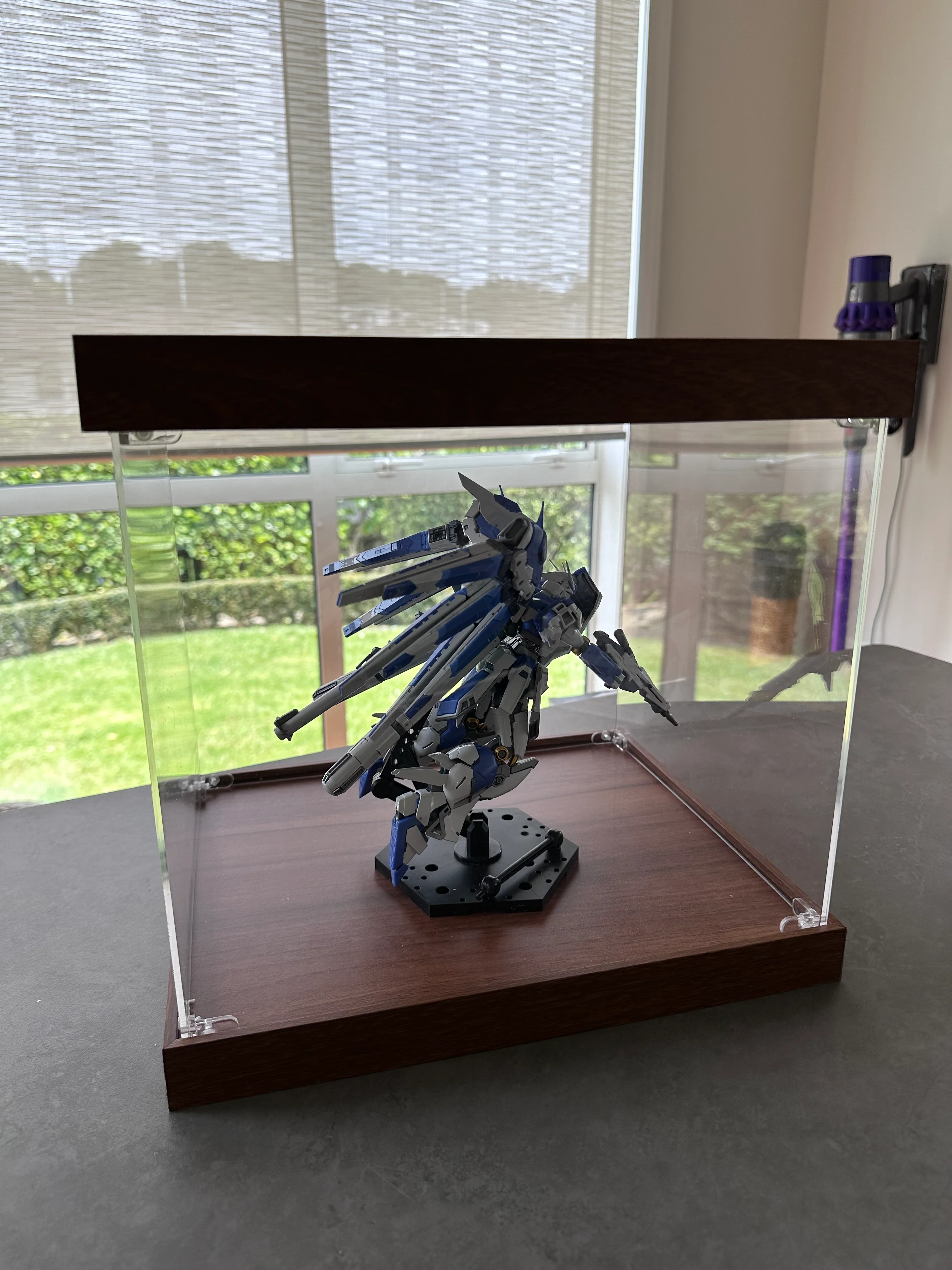 Model Kit and Figures Stackable LED Display Acrylic Case/Box - Wooden style - Image 3