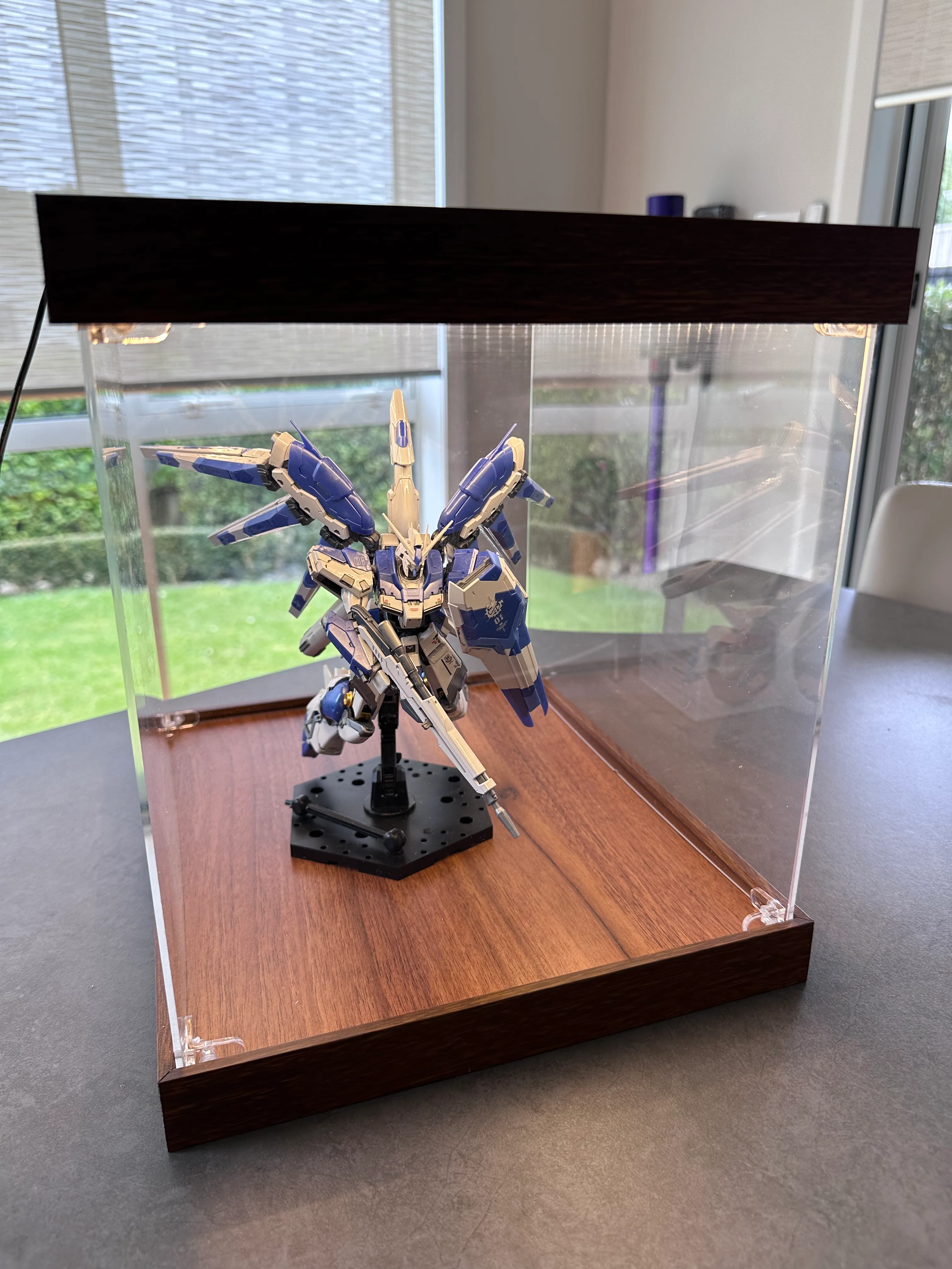 Model Kit and Figures Stackable LED Display Acrylic Case/Box - Wooden style - Image 5