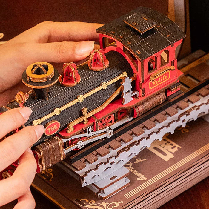Rolife Century Train DIY Book Nook TGE01 - Image 4