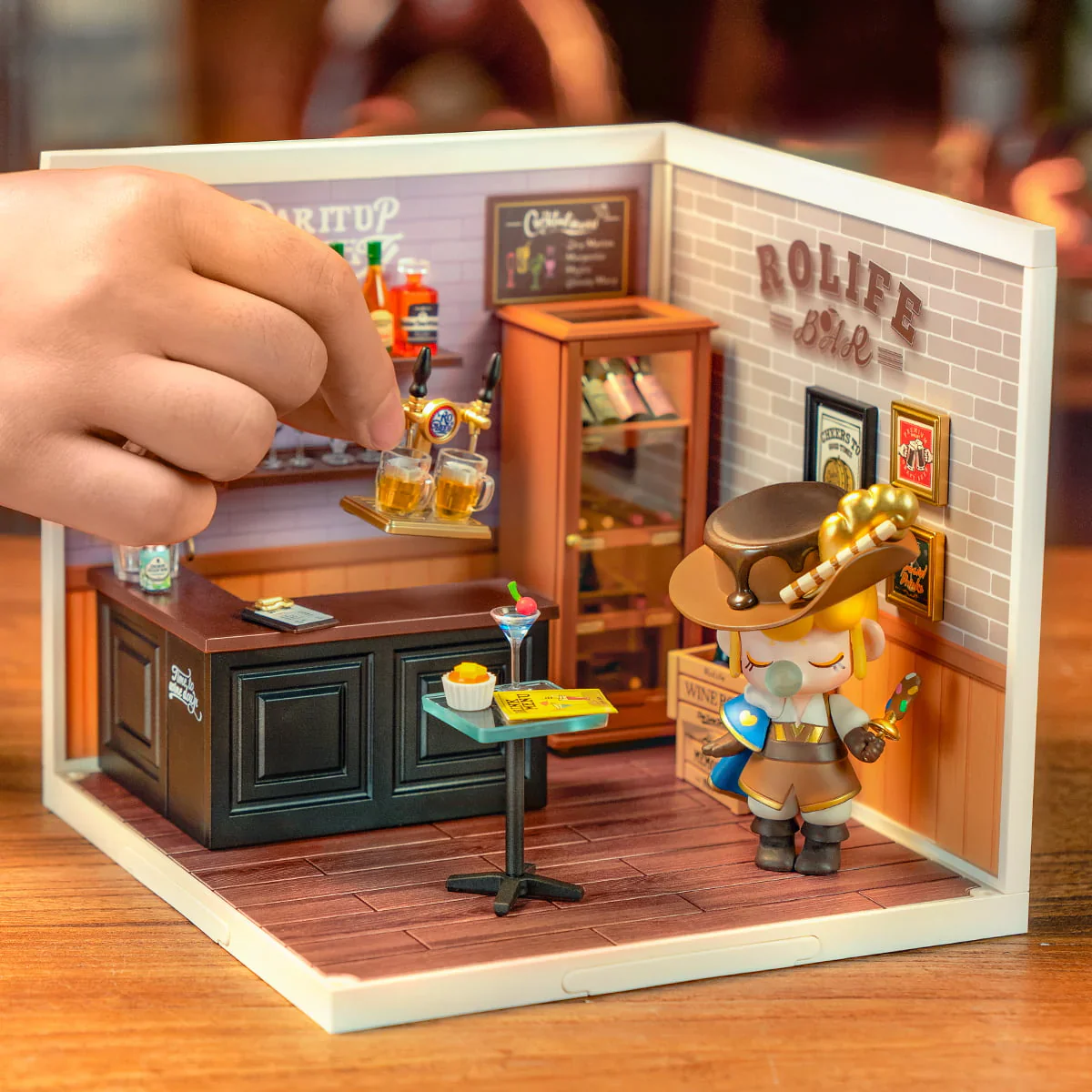 Rolife Leisurely Cheers Bar DIY Plastic Miniature House DW012 - Image 5