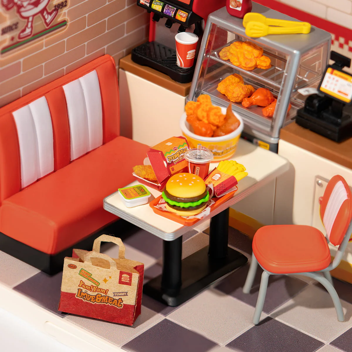 Rolife Yum Yum Burgers DIY Plastic Miniature House DW010 - Image 4