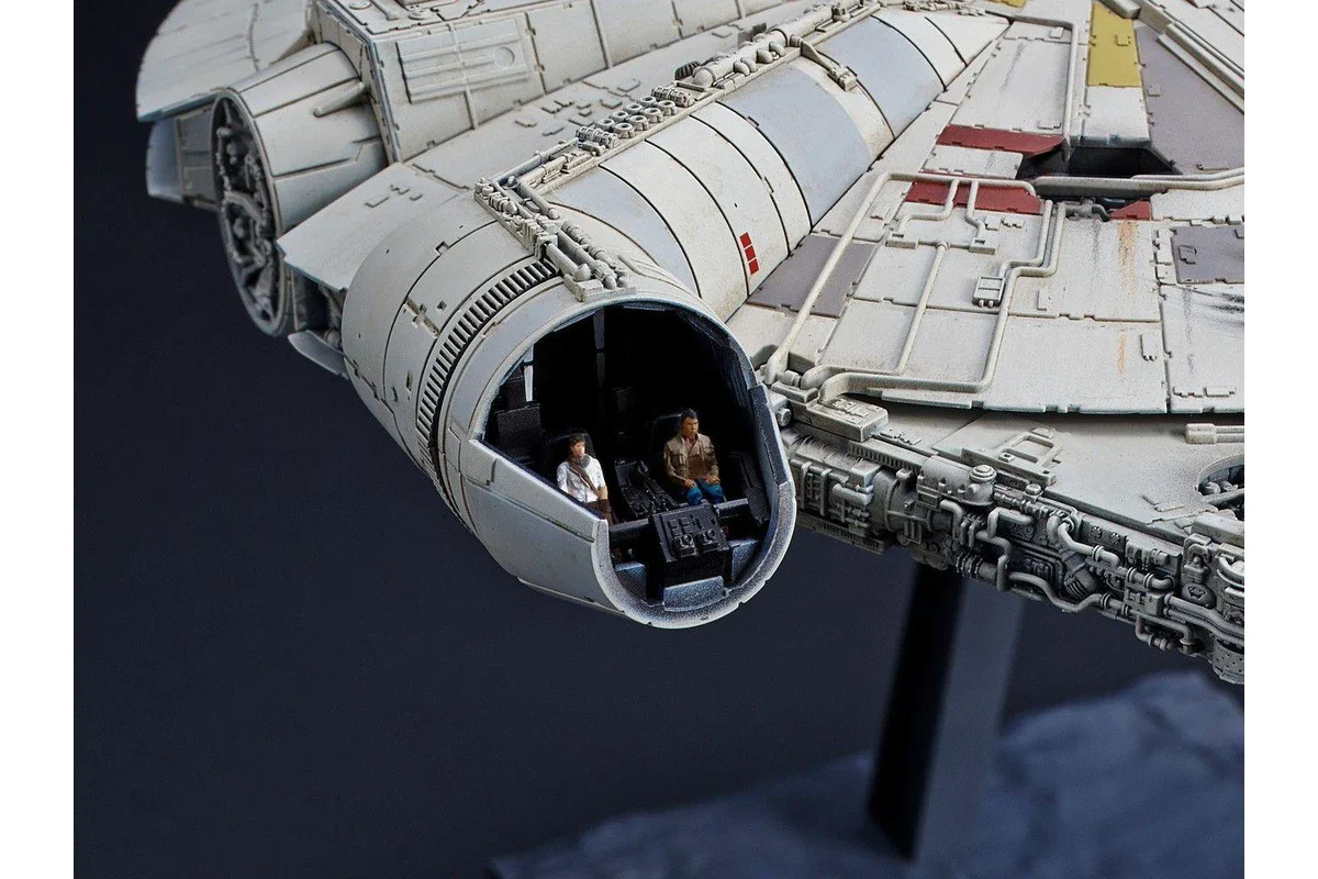 Bandai Star Wars - 1/144 Millennium Falcon- Model Kit - Image 4